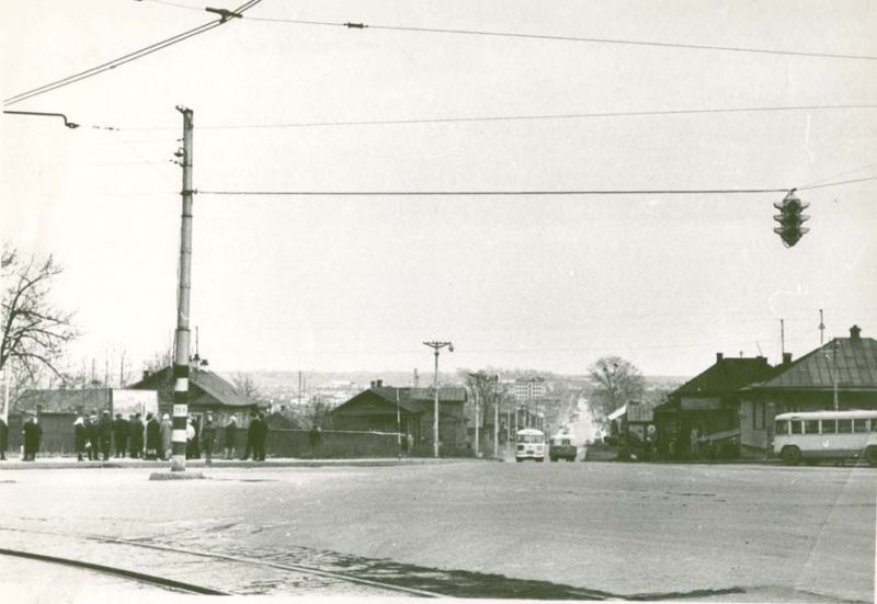 Красноармейская площадь, 1967 год, г. Череповец. Выставка «Будни советского светофора» с этой фотографией.