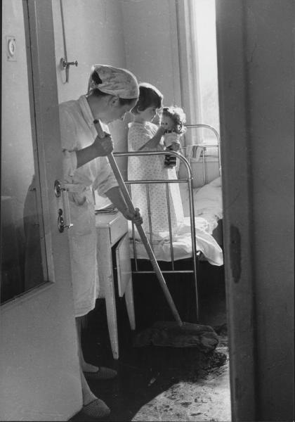 Утро в детской больнице, 1966 год, г. Москва