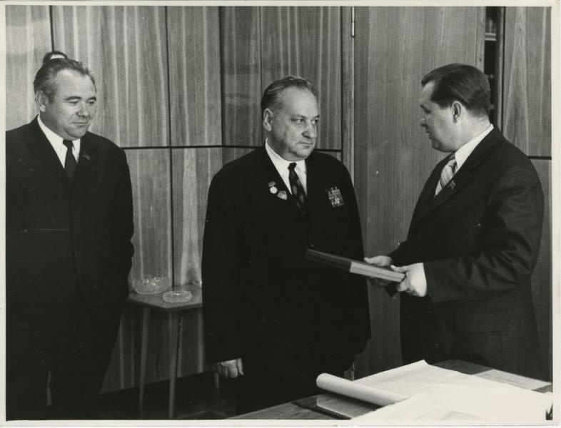 Виктор Темин с депутатами Верховного Совета, 1 января 1980 - 31 января 1987