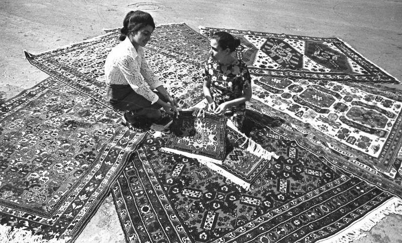 Из серии «Ковровая фабрика», 1977 год, Дагестанская АССР, г. Дербент