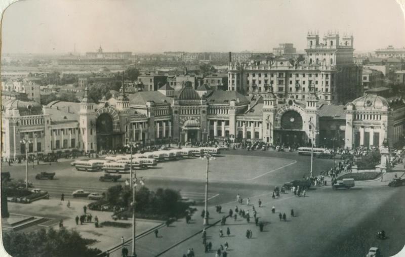 Белорусский вокзал, 1956 год, г. Москва. Ныне 1-я&nbsp;Тверская-Ямская улица.