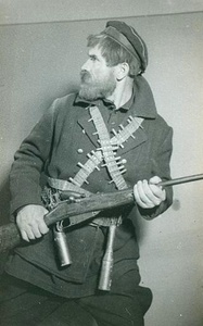 Красноармеец, 1938 год. Из кинофильма ГИКа. С 17 мая 1938 года — Всесоюзный государственный институт кинематографии (ВГИК).