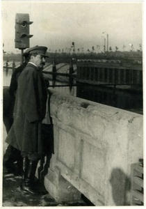 Иосиф Сталин на канале Мо­ск­ва – Вол­га. Перервинский гидроузел, 14 июня 1936. Видео «Строительство канала Москва — Волга» с этой фотографией.