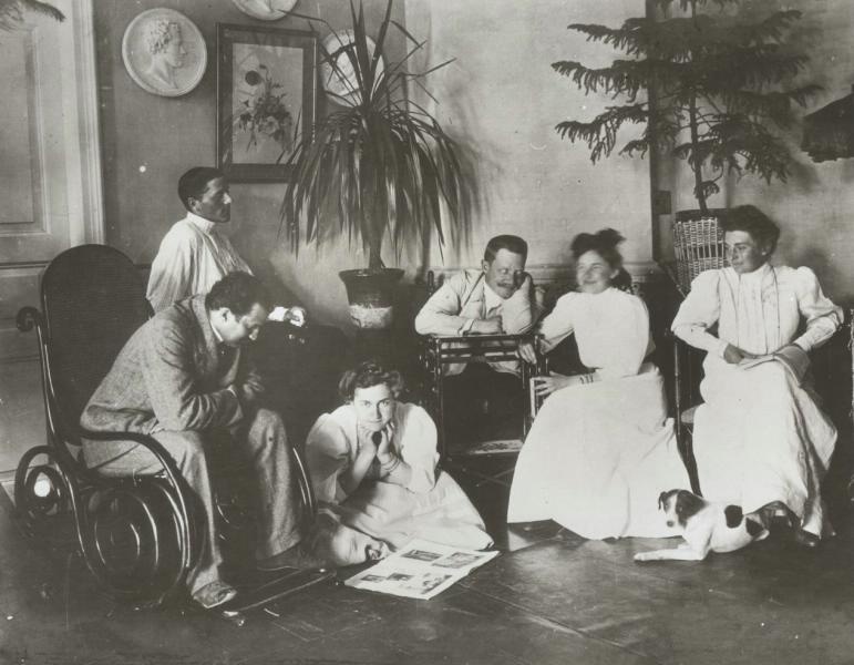 Семья, 1900-е