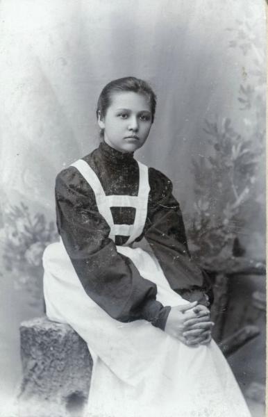 Портрет гимназистки старших классов, 1900-е, г. Москва