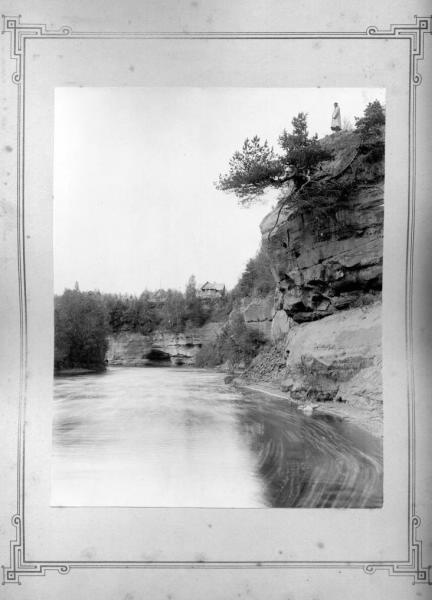 Река с обрывистым берегом, 1900-е